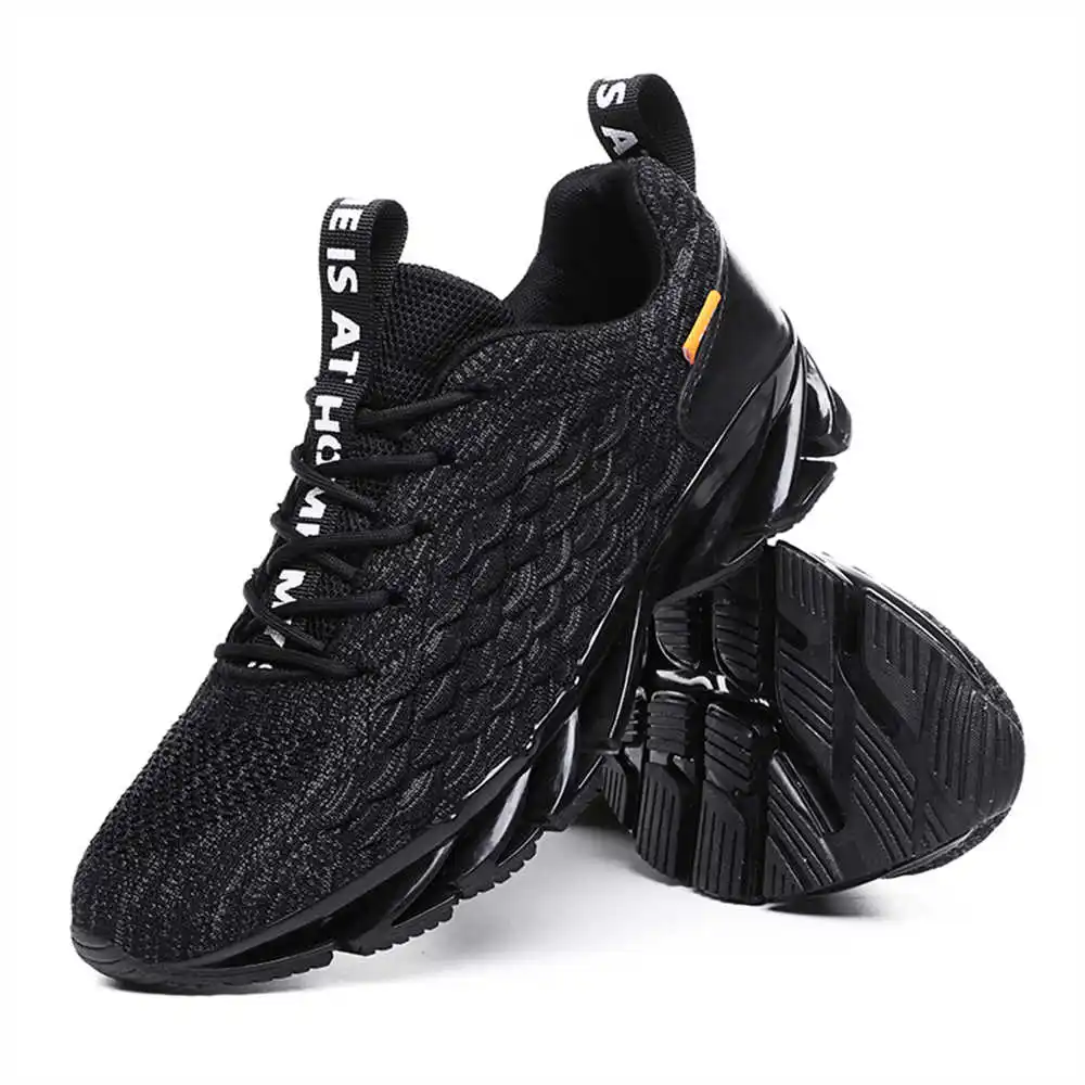 size 44 size 39 walking shoes  - Badminton Center recensie en prijs